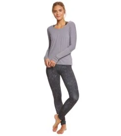 Onzie Drapey V-back Long Sleeve Coverup Stone Gray 8 Onzie Drapey V-back Long Sleeve Coverup Stone Gray -Pranty Yoga Shop 1740134744099 stonegray 4a