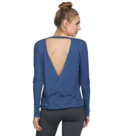 Onzie Drapey V-back Long Sleeve Coverup Pebble 11 Onzie Drapey V-back Long Sleeve Coverup Pebble -Pranty Yoga Shop 1740135268387 pebble