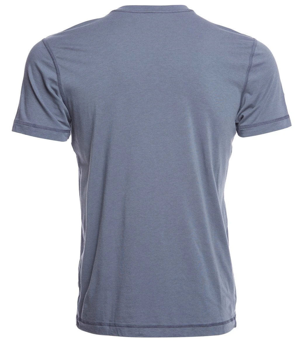 Vuori Men's Tuvalu Stretch Tee Azure 4 Vuori Men's Tuvalu Stretch Tee Azure - Image 2