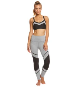Beyond Yoga Full Disclosure Yoga Sports Bra Gray Pintuck -Pranty Yoga Shop 1740247072803 graypintuck 4a