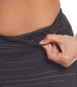 Hard Tail Mid Rise Side Blocked Yoga Leggings Black 10 Hard Tail Mid Rise Side Blocked Yoga Leggings Black -Pranty Yoga Shop 1740298649635 black 5a