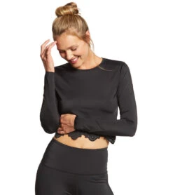 Beyond Yoga Cruz Scalloped Cropped Long Sleeve Top Black 9 Beyond Yoga Cruz Scalloped Cropped Long Sleeve Top Black -Pranty Yoga Shop 1740369756195 black