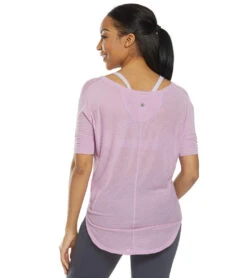 PrAna Helani Top Dusty Orchid 8 PrAna Helani Top Dusty Orchid -Pranty Yoga Shop 1740402458659 dustyorchid 3a