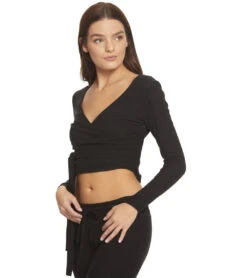 Beyond Yoga All Around Wrapped Cropped Top -Pranty Yoga Shop 1740409241635 black 2a