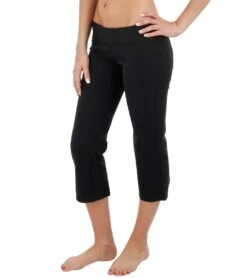 Beyond Yoga Women's Low Rise Capri Black