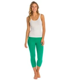 Beyond Yoga Back Gathered Yoga Capris 40 Beyond Yoga Back Gathered Yoga Capris -Pranty Yoga Shop 1740928253987 brightemerald 4a