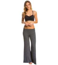 Beyond Yoga Multicross Yoga Sports Bra -Pranty Yoga Shop 1741114245155 black 5a