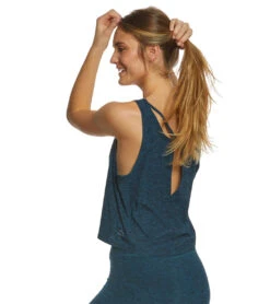 Beyond Yoga Weekend Traveler Cropped Yoga Tank Black/Deep Sapphire -Pranty Yoga Shop 1741717667875 blackdeepsapphire