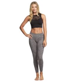 Varley Langley Seamless Yoga Sports Bra -Pranty Yoga Shop 1741763117091 black 4a