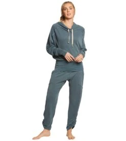 Free People Movement Ready Go Hoodie Pine -Pranty Yoga Shop 1741800177699 pine 4a