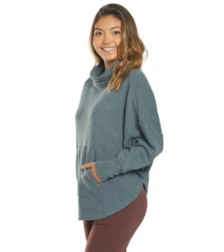 PrAna Cozy Up After Yoga Poncho 24 PrAna Cozy Up After Yoga Poncho -Pranty Yoga Shop 1741813219363 greyblueheather 5a