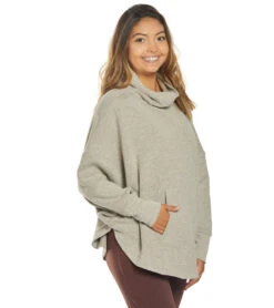 PrAna Cozy Up After Yoga Poncho 15 PrAna Cozy Up After Yoga Poncho -Pranty Yoga Shop 1741813415971 oatmealheather 2a