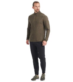 Vuori Men's Ease Performance Yoga 1/2 Zip Evergreen Heather -Pranty Yoga Shop 1741818003491 evergreenheather 4a 1