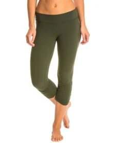 Beyond Yoga Essential Gathered Yoga Capris Wintergreen -Pranty Yoga Shop 1745876221987 wintergreen
