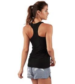 Vuori Lux Performance Yoga Tank 24 Vuori Lux Performance Yoga Tank -Pranty Yoga Shop 1806058094627 black 2a