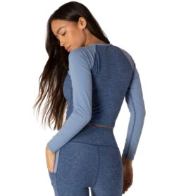 Beyond Yoga Spacedye In The Mix Cropped Yoga Longsleeve Top 16 Beyond Yoga Spacedye In The Mix Cropped Yoga Longsleeve Top -Pranty Yoga Shop 1893334777891 serenehazyblue 4a
