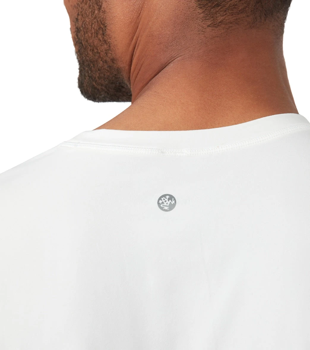 Manduka Men's Pro Tech Short Sleeve Tee 8 Manduka Men's Pro Tech Short Sleeve Tee - Image 6