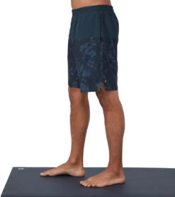Manduka Men's Pro Classic Rise Shorts -Pranty Yoga Shop 4372735655979 darksapphirecombo 2a