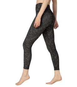Beyond Yoga Spacedye So Lacy High Waisted 7/8 Yoga Leggings -Pranty Yoga Shop 4494088241195 blackwhitelace 3a