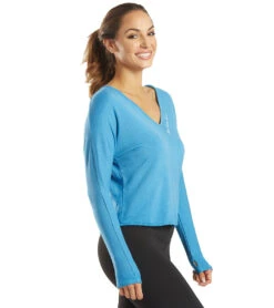 Good HYOUman Ann Love Lives Here Pullover -Pranty Yoga Shop 4848190685227 azure 2a 1