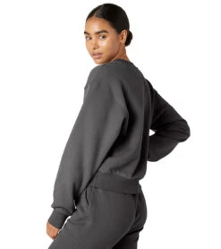 Beyond Yoga WFH Fleece Cropped Crew Charcoal -Pranty Yoga Shop 6582269739051 charcoal 4a