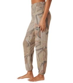 Beyond Yoga Printed Easy Weekend Sweatpant -Pranty Yoga Shop 6582272589867 naturalmarble 2a