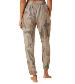 Beyond Yoga Printed Easy Weekend Sweatpant -Pranty Yoga Shop 6582272589867 naturalmarble 3a