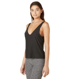 Beyond Yoga Featherweight Double V Tank -Pranty Yoga Shop 6688793526315 darkestnight 2a