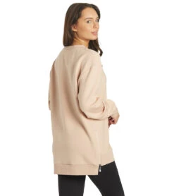 Varley Charter Sweatshirt Rose Dust 10 Varley Charter Sweatshirt Rose Dust -Pranty Yoga Shop 6707210551339 rosedust 3a