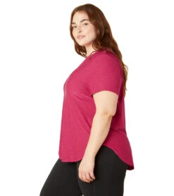 Beyond Yoga Plus Size Featherweight On The Down Low Tee Dragonfruit-Sangria -Pranty Yoga Shop 6780524298283 dragonfruitsangria 4a