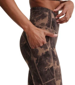 Varley Let's Go Pocket 25 Legging 2.0 Havana Marble 8 Varley Let's Go Pocket 25 Legging 2.0 Havana Marble -Pranty Yoga Shop 7072645644331 havanamarble 4a