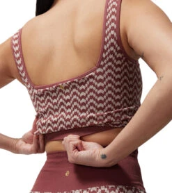 Spiritual Gangster Athena Seamless Jacquard Crop Canyon Geo Burgundy -Pranty Yoga Shop 7092970094635 canyongeoburgundy 4a