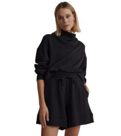 Varley Alder Short -Pranty Yoga Shop 7096493244459 black 4a